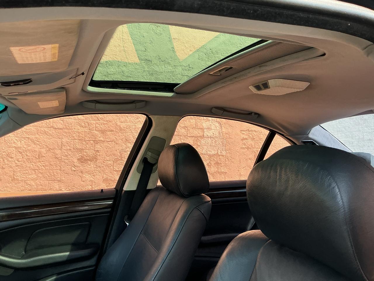 BMW 3-Series 330i 2001