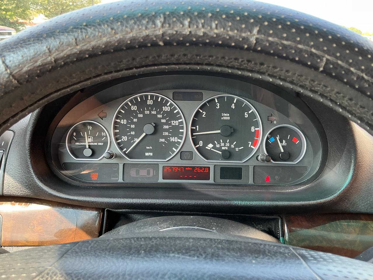 BMW 3-Series 330i 2001