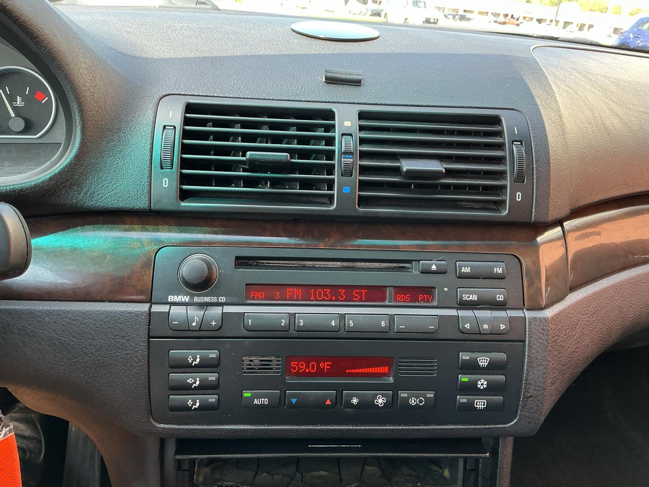 BMW 3-Series 330i 2001