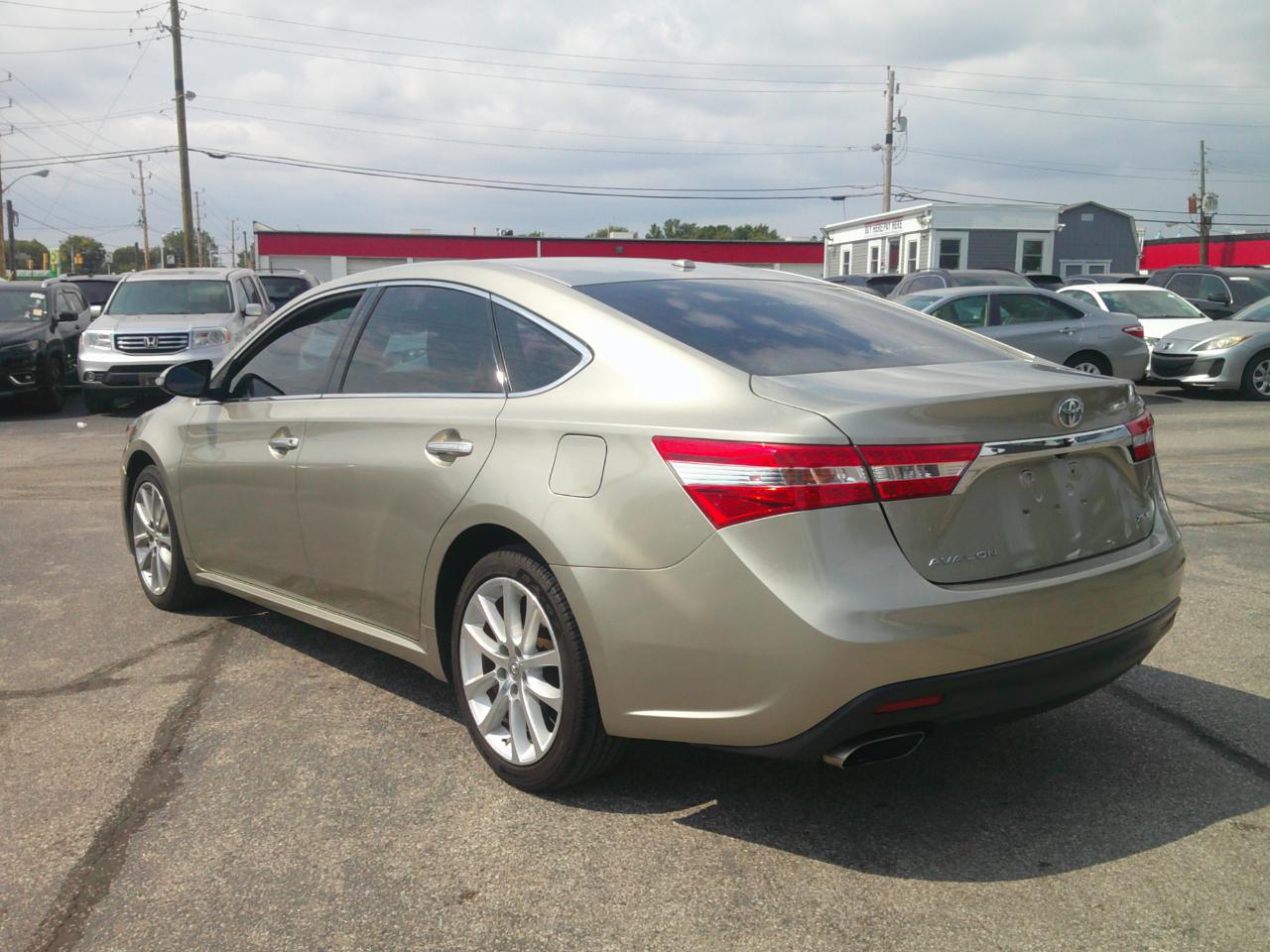 Toyota Avalon XLE Premium 2014