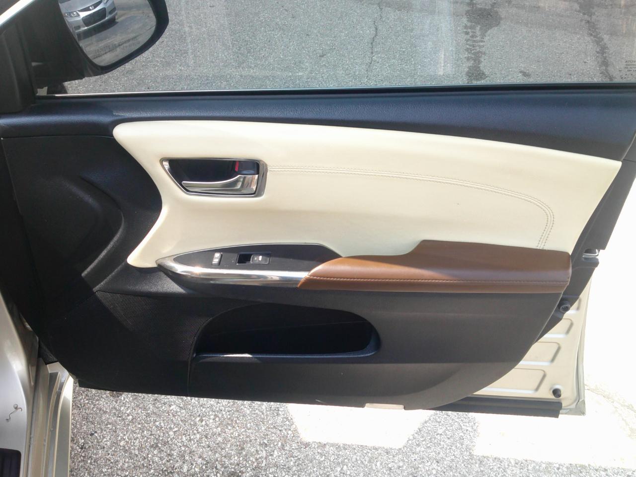 Toyota Avalon XLE Premium 2014