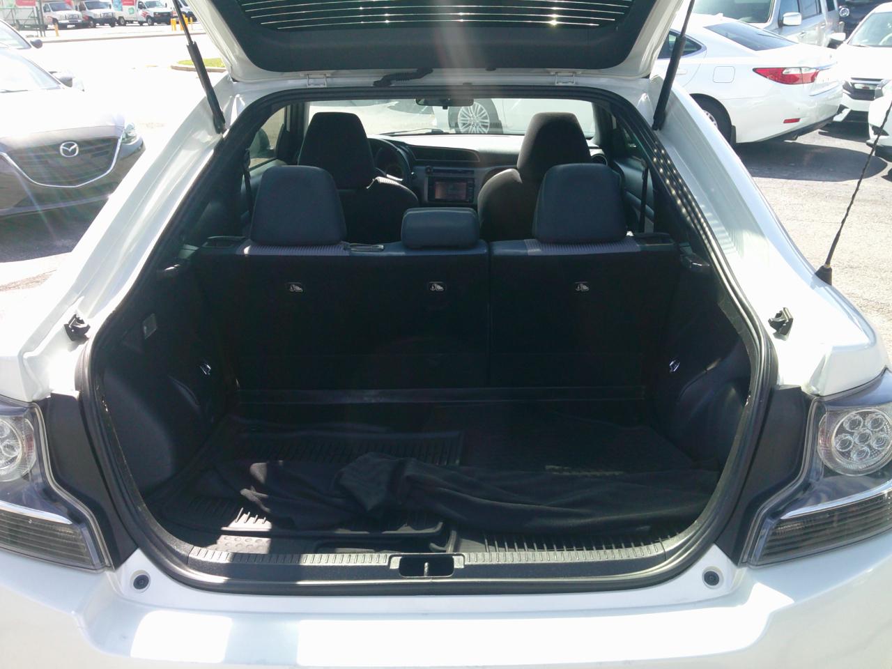 Scion tC Sports Coupe 6-Spd MT 2015