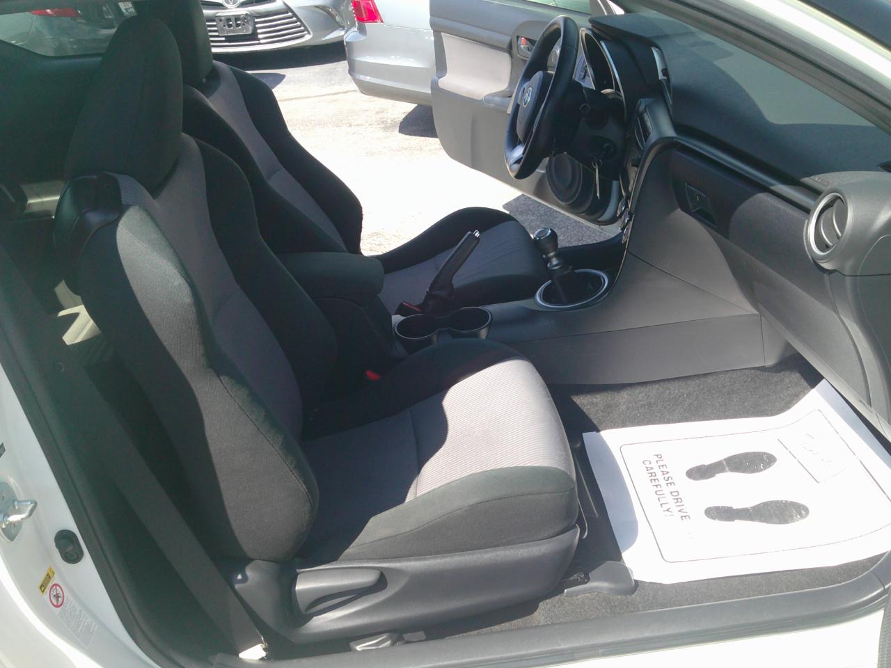 Scion tC Sports Coupe 6-Spd MT 2015