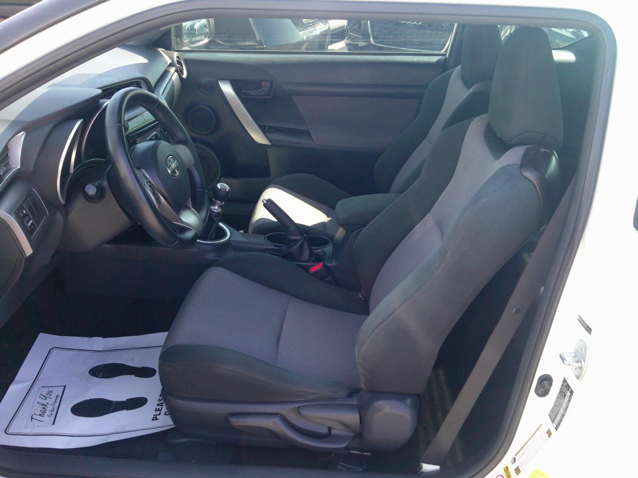Scion tC Sports Coupe 6-Spd MT 2015