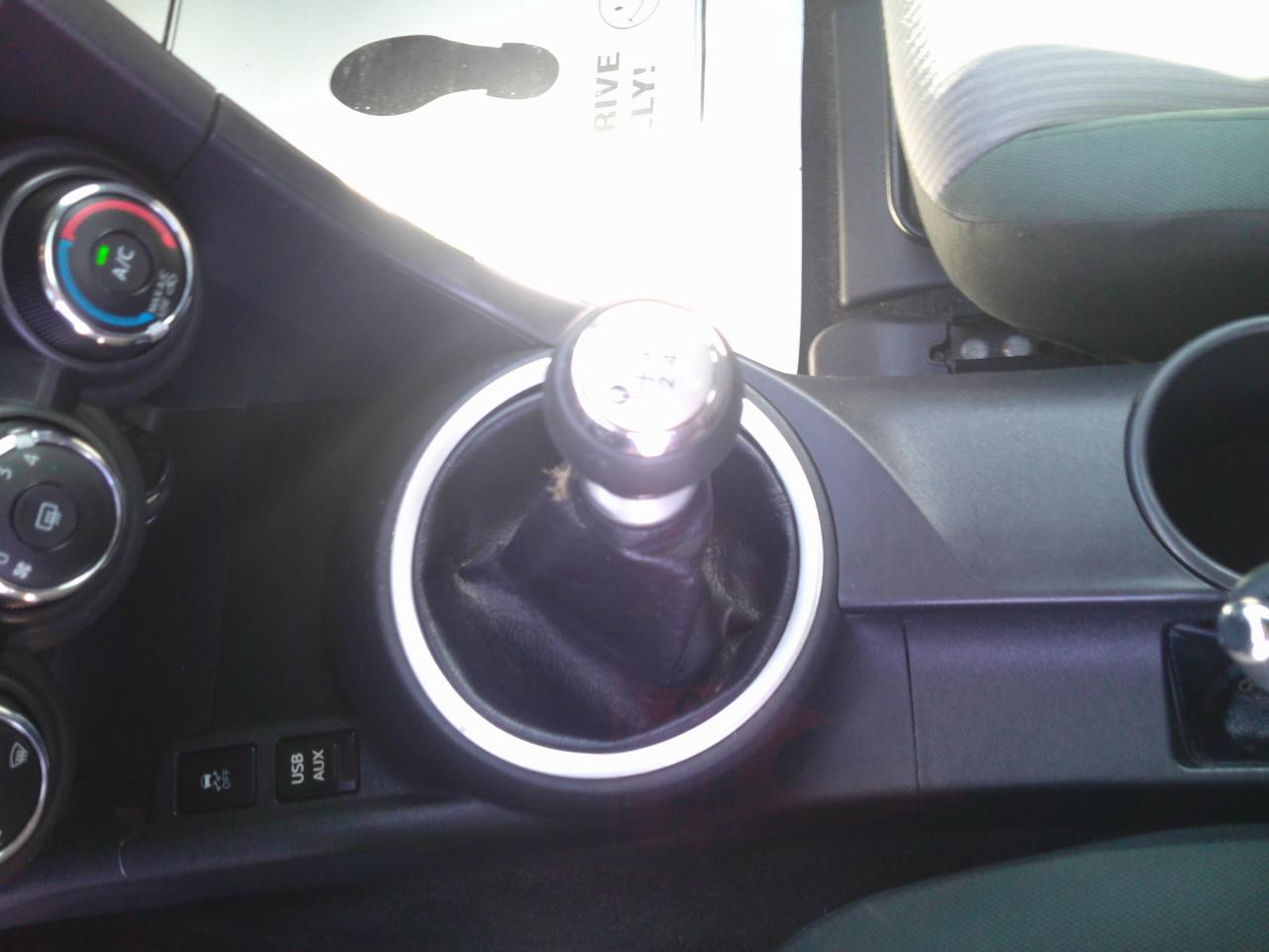 Scion tC Sports Coupe 6-Spd MT 2015
