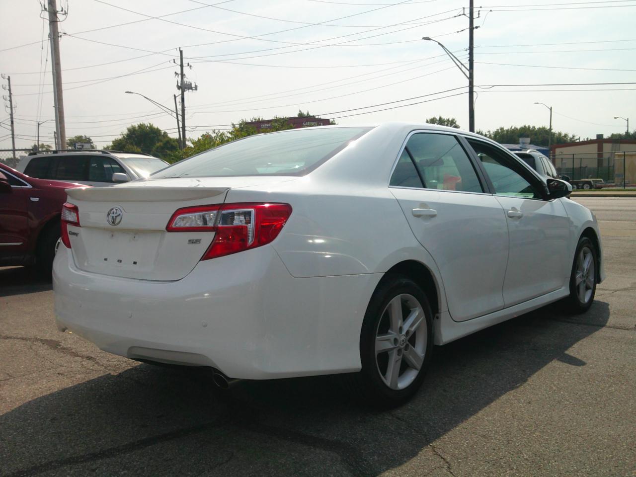 Toyota Camry SE 2012
