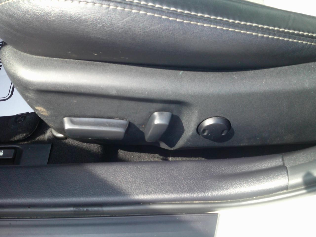 Toyota Camry SE 2012