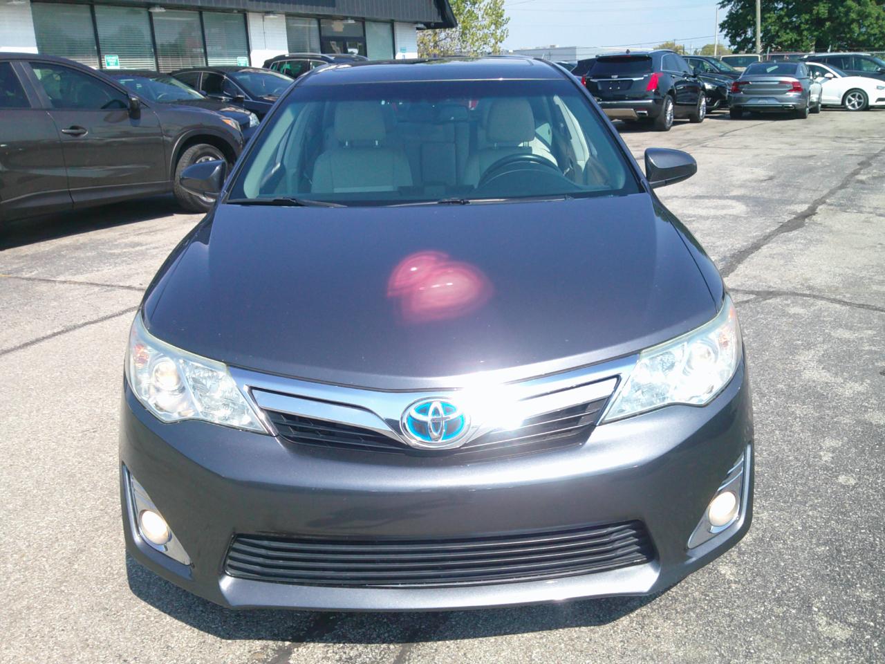 Toyota Camry Hybrid XLE 2013