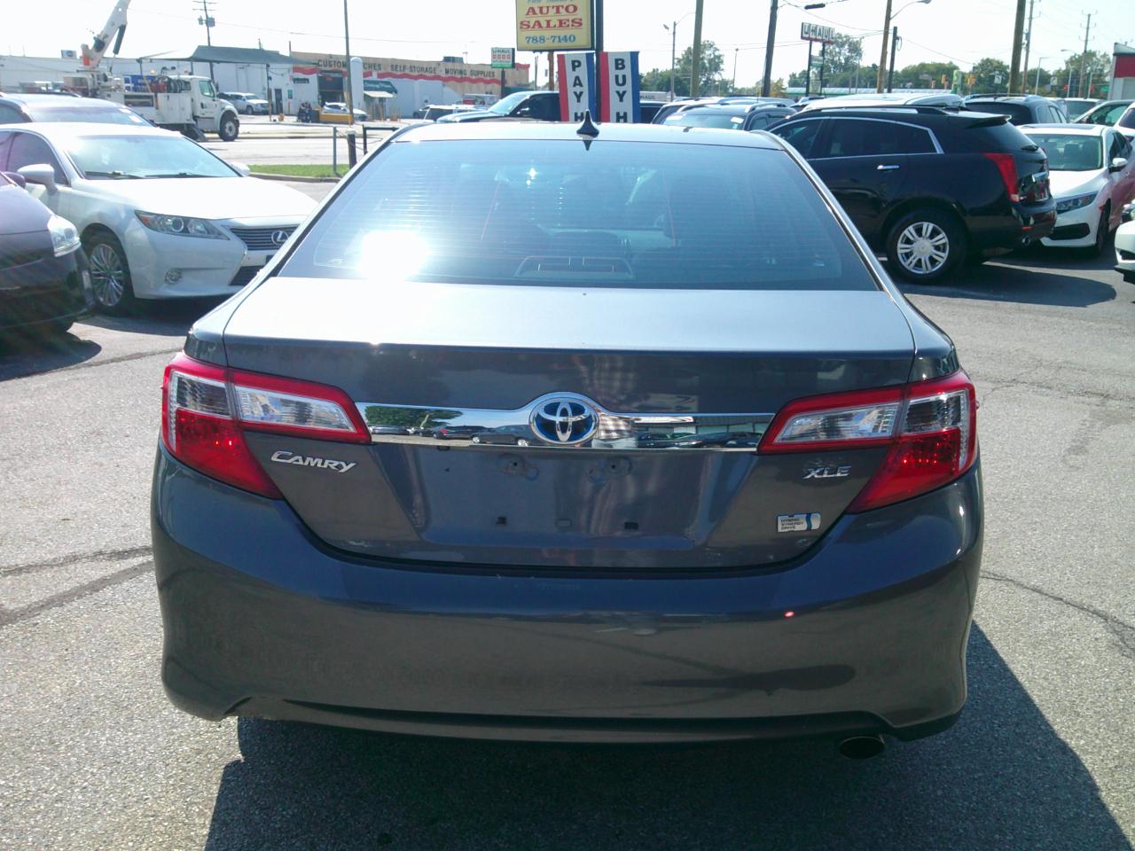 Toyota Camry Hybrid XLE 2013