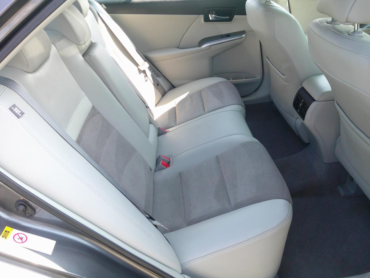 Toyota Camry Hybrid XLE 2013