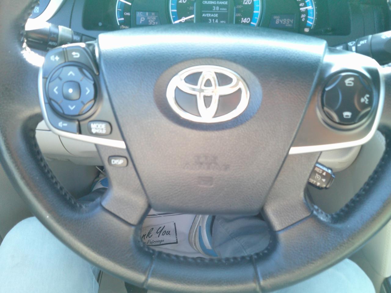 Toyota Camry Hybrid XLE 2013