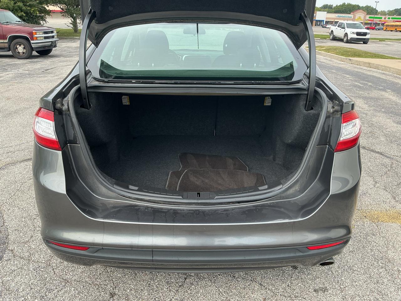Ford Fusion SE 2015