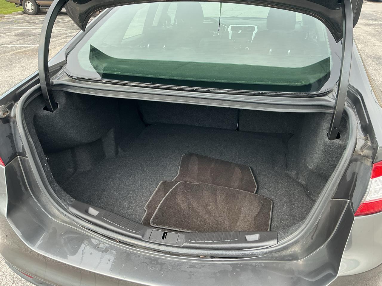 Ford Fusion SE 2015