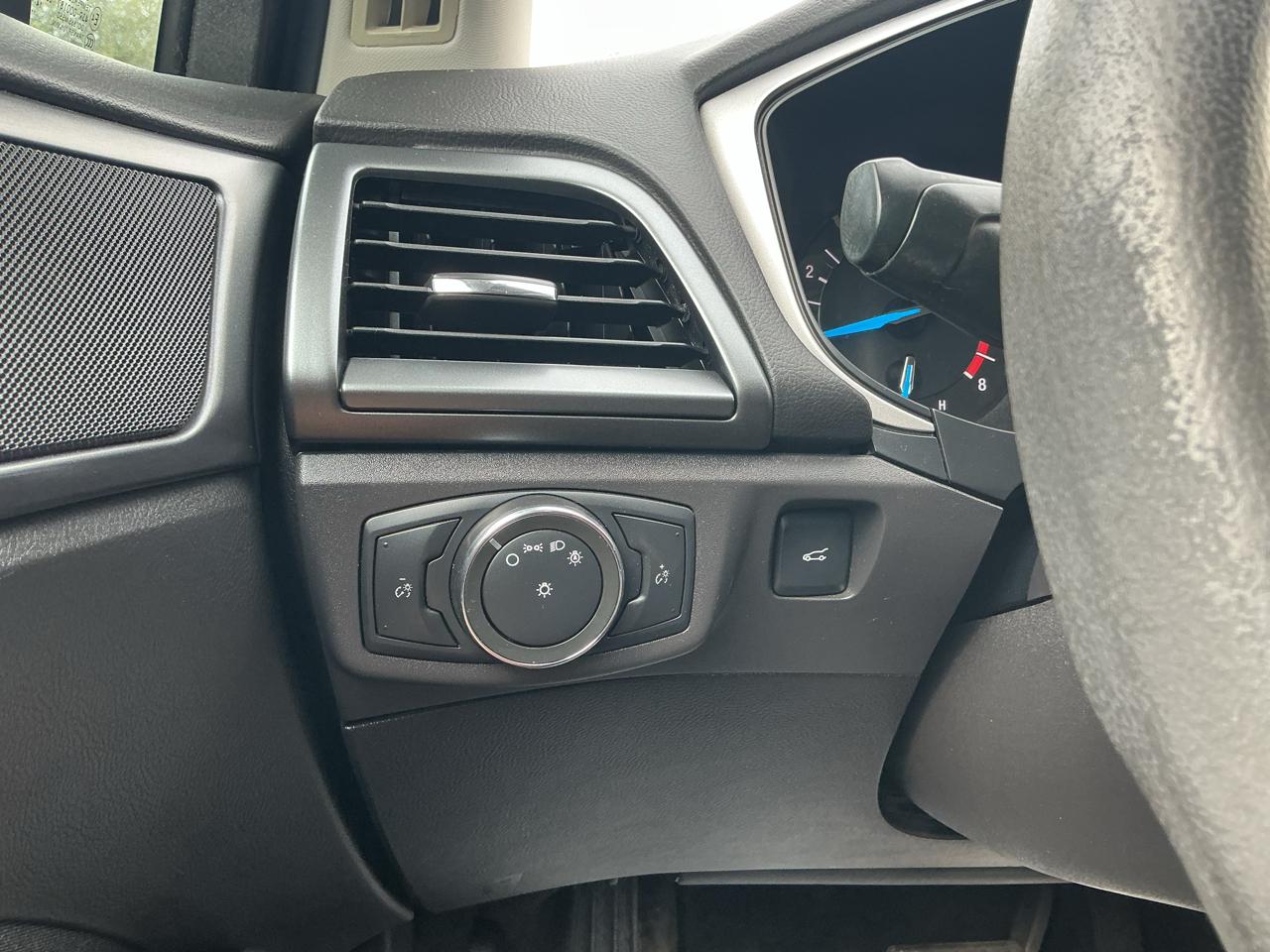 Ford Fusion SE 2015