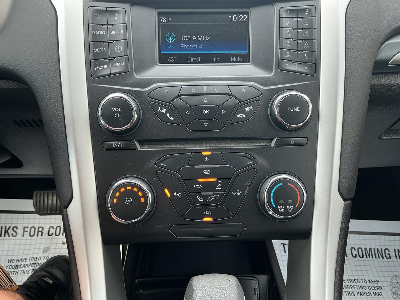 Ford Fusion SE 2015