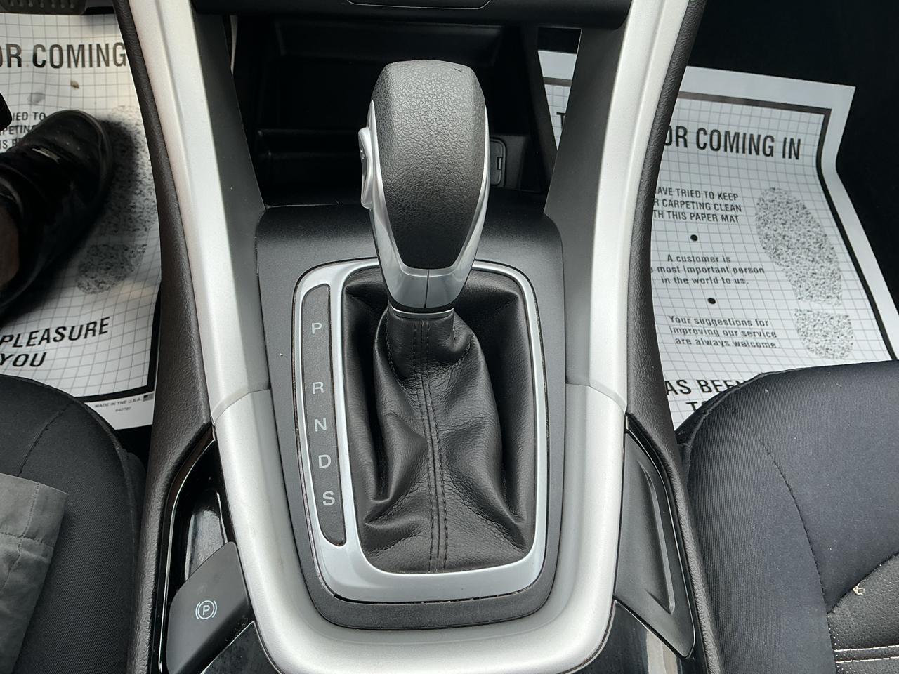 Ford Fusion SE 2015
