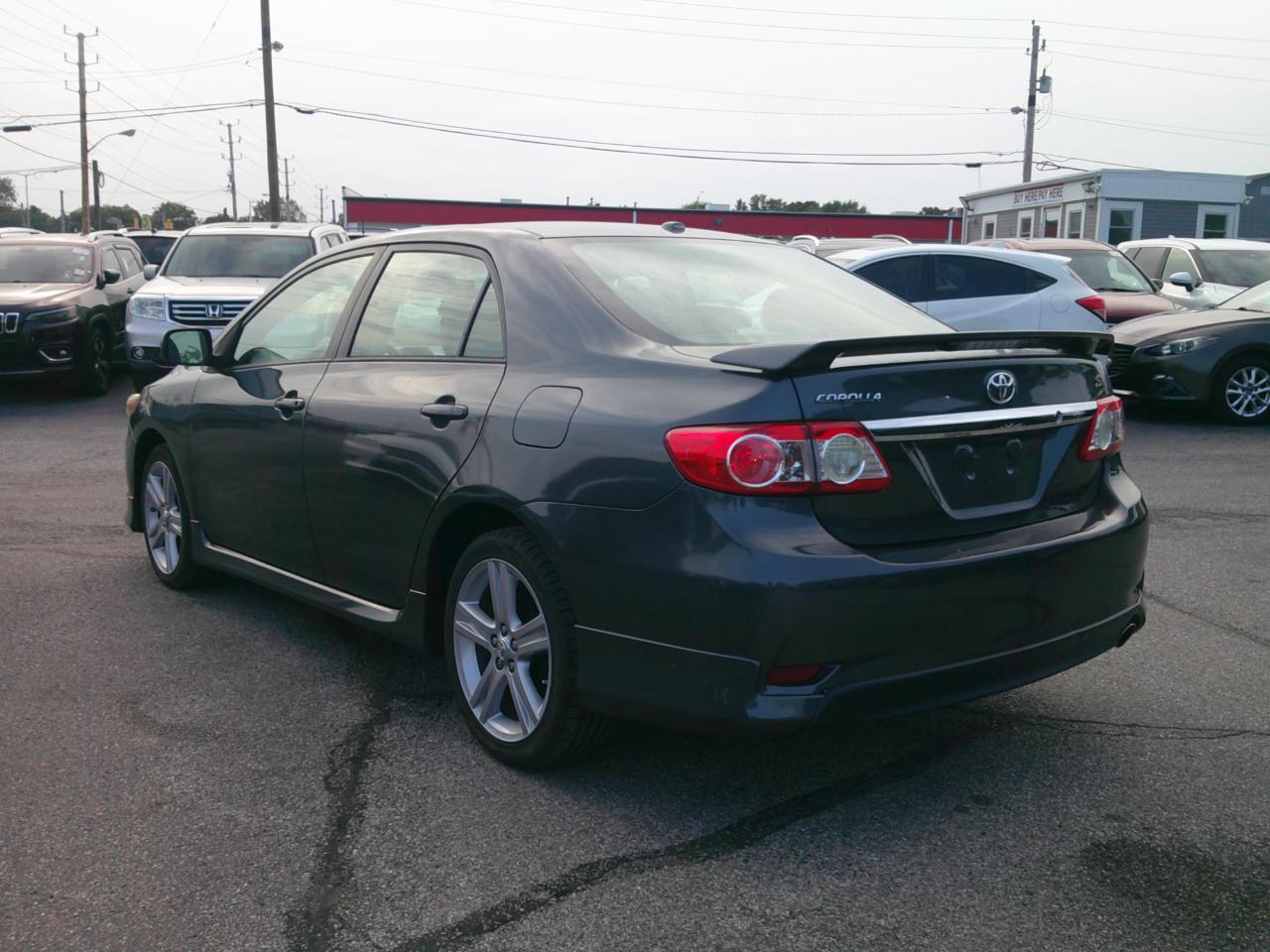 Toyota Corolla S 4-Speed AT 2013
