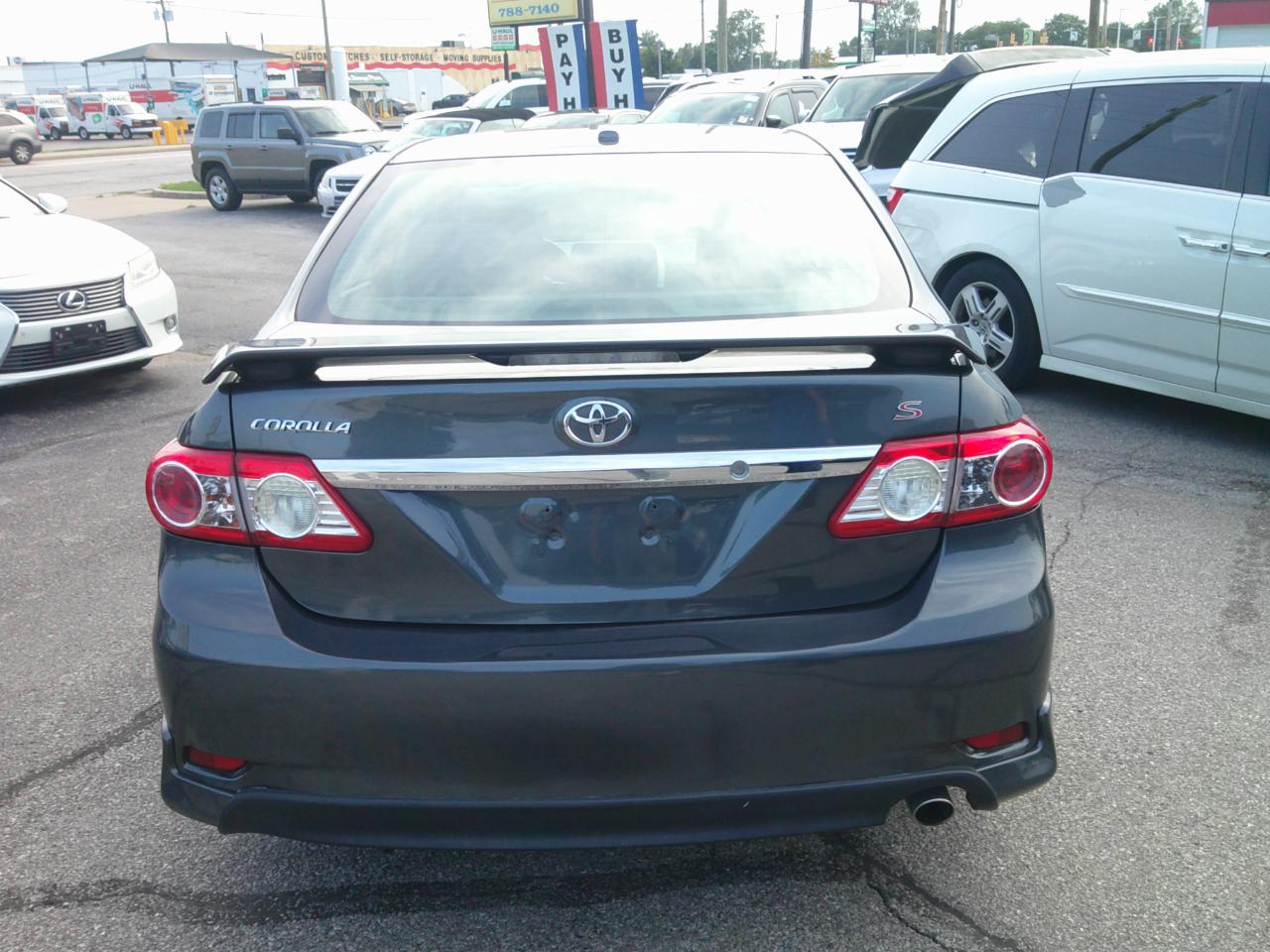 Toyota Corolla S 4-Speed AT 2013