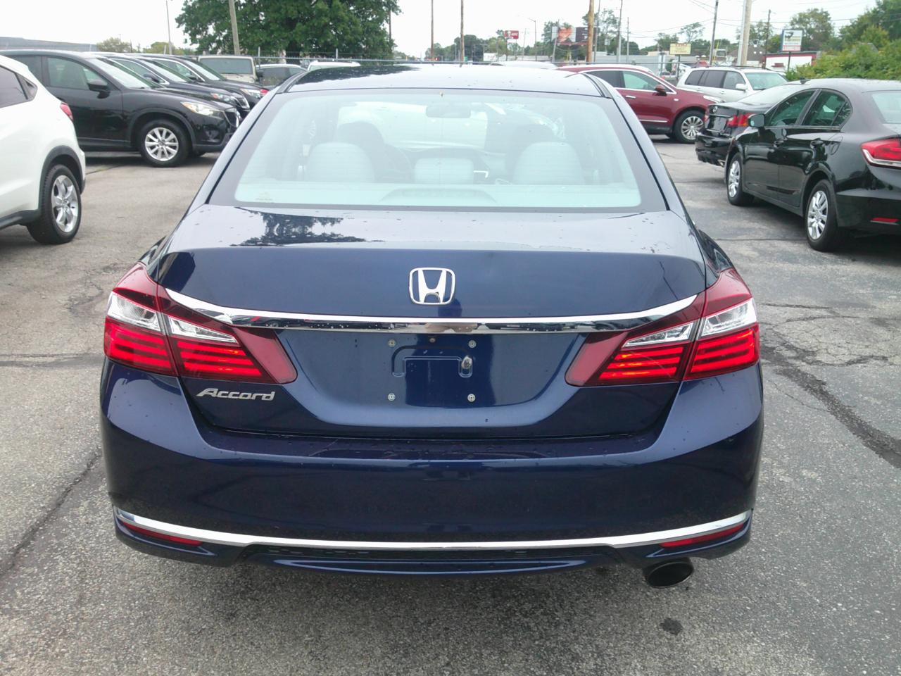 Honda Accord LX Sedan CVT 2016