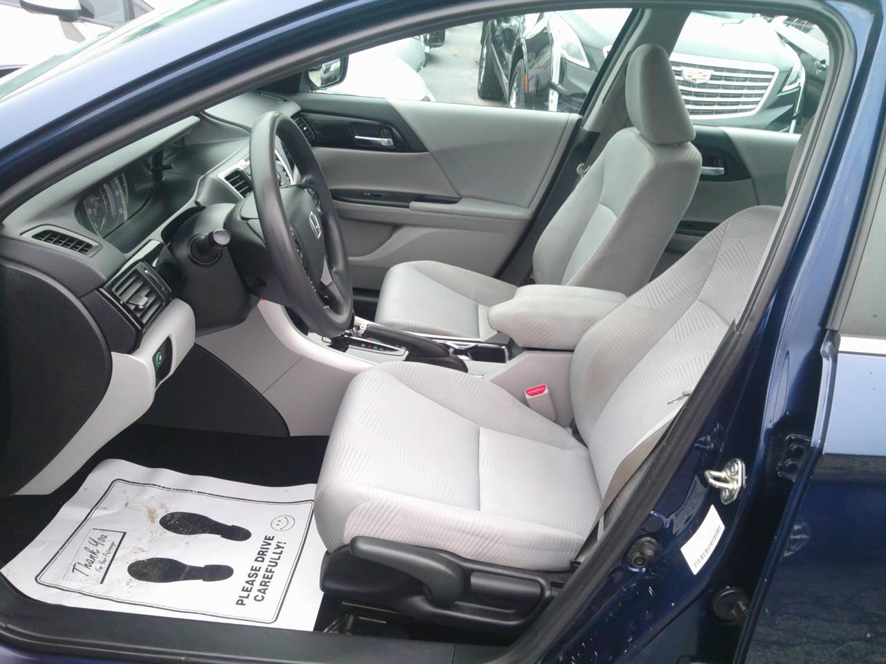 Honda Accord LX Sedan CVT 2016