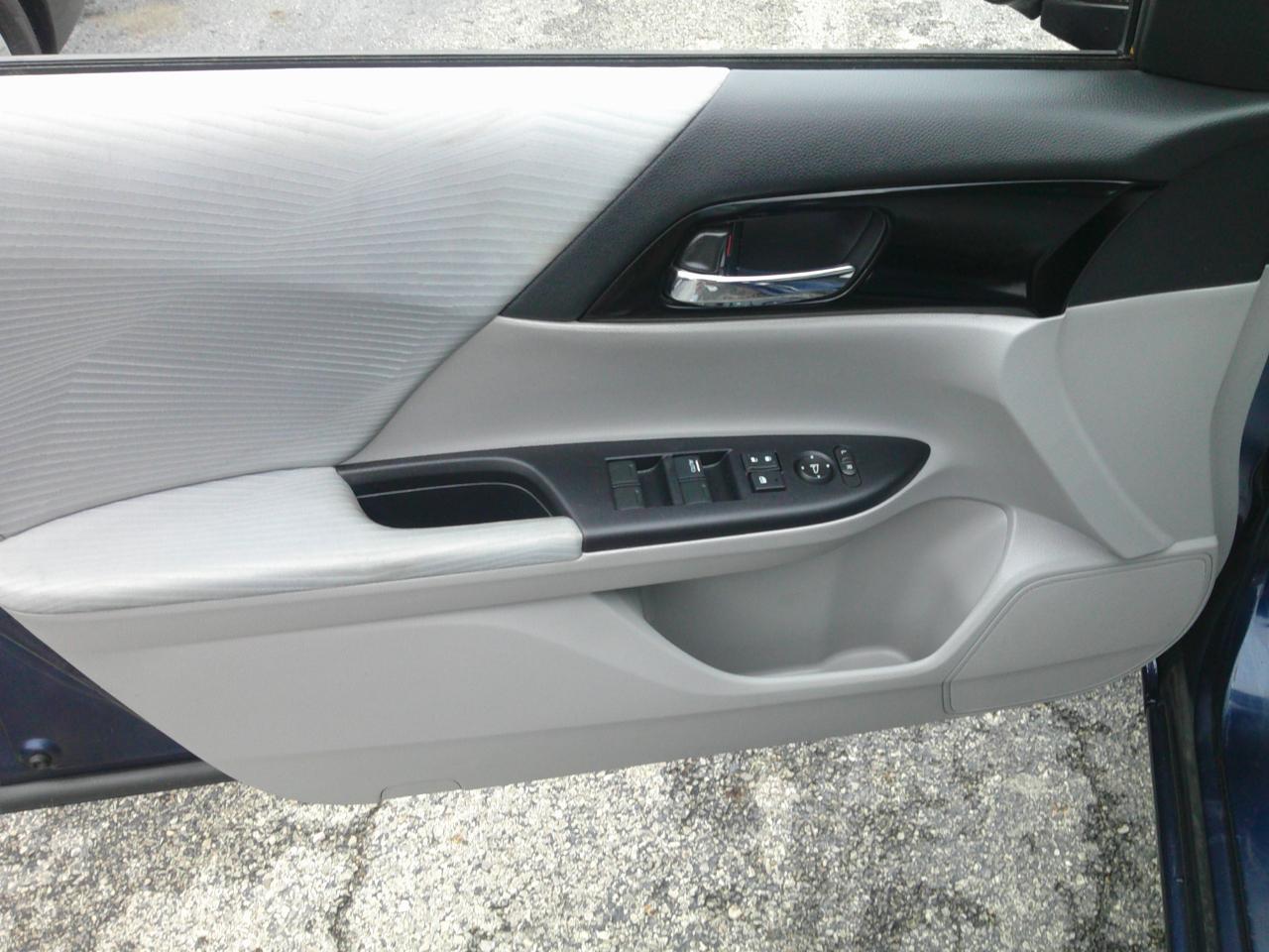 Honda Accord LX Sedan CVT 2016
