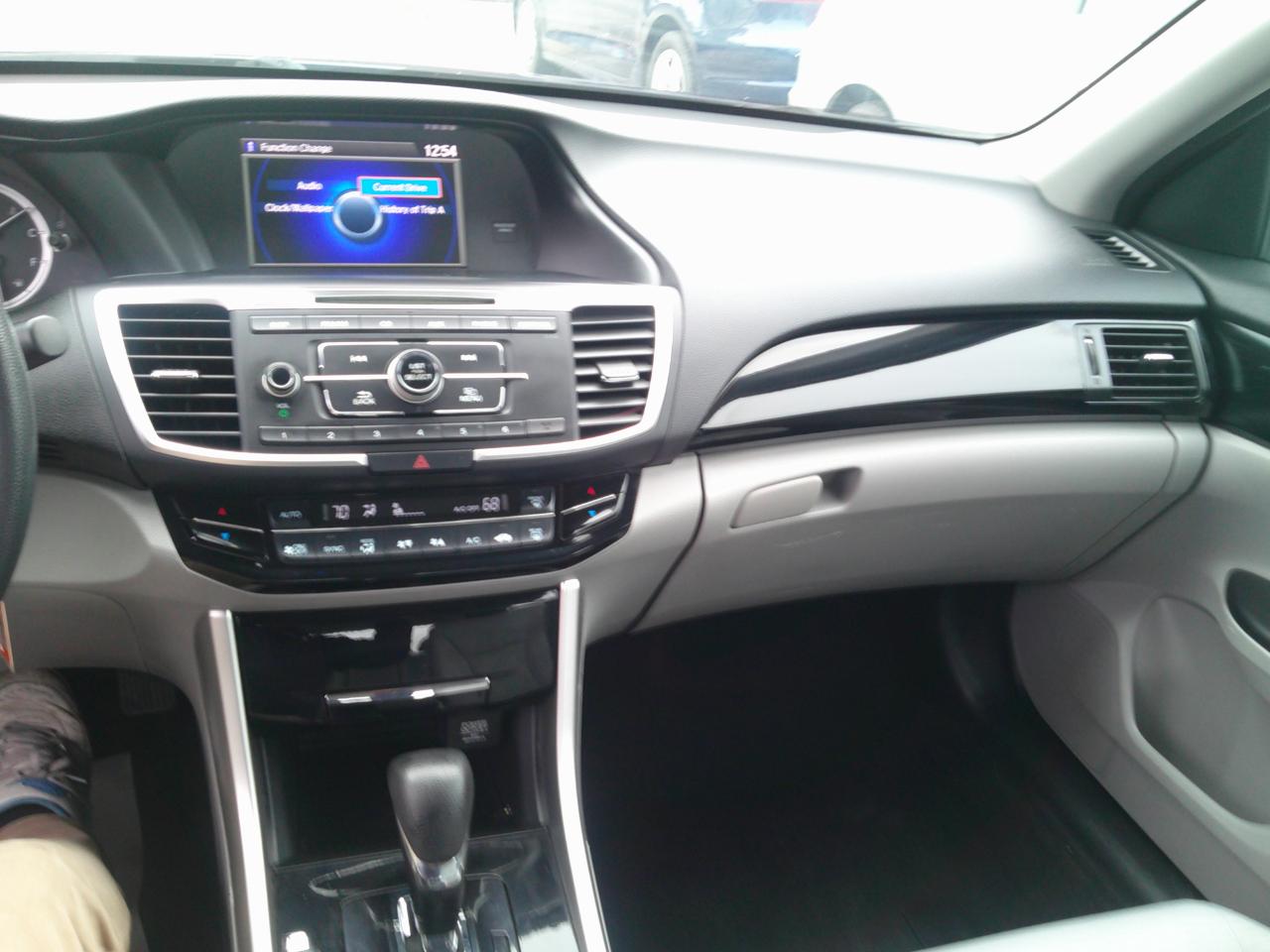 Honda Accord LX Sedan CVT 2016