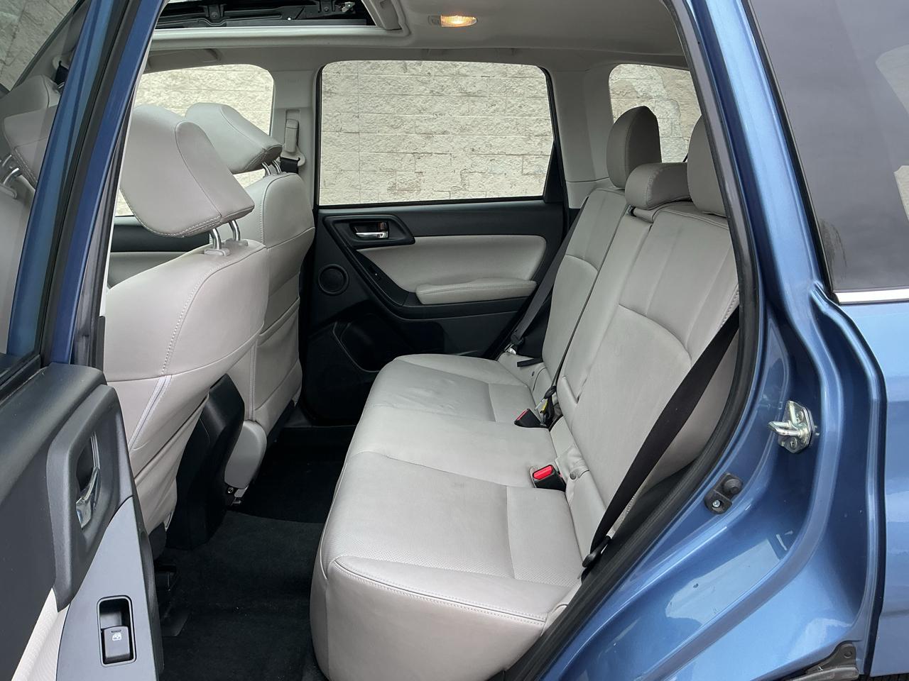 Subaru Forester 2.5i Touring 2015