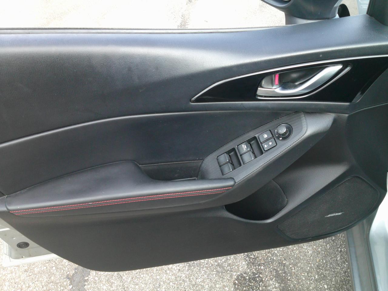 Mazda MAZDA3 s Grand Touring AT 4-Door 2015