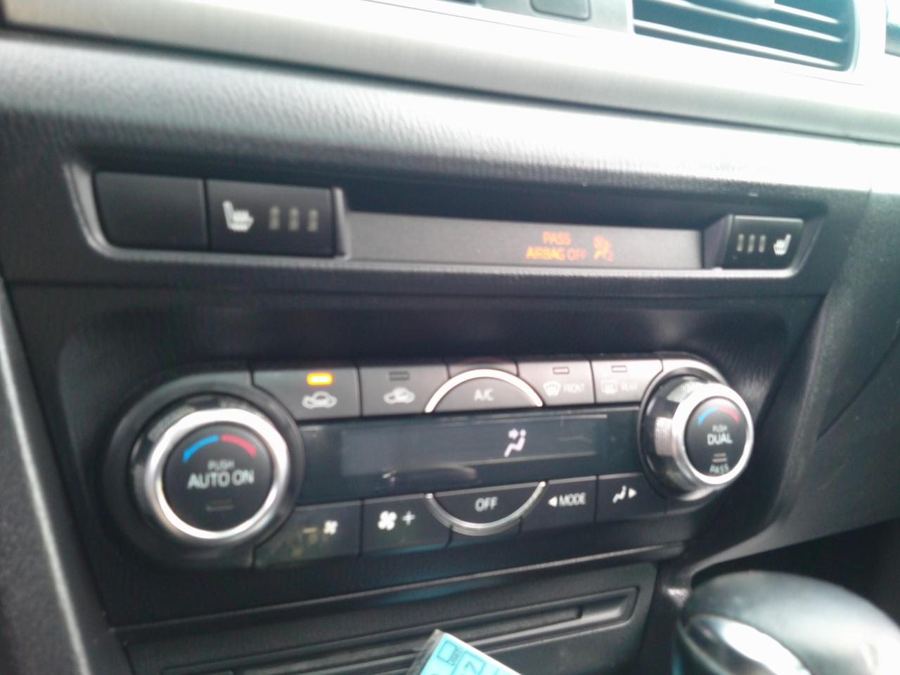 Mazda MAZDA3 s Grand Touring AT 4-Door 2015