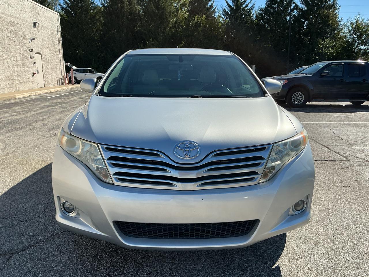 Toyota Venza LE I4 FWD 2012