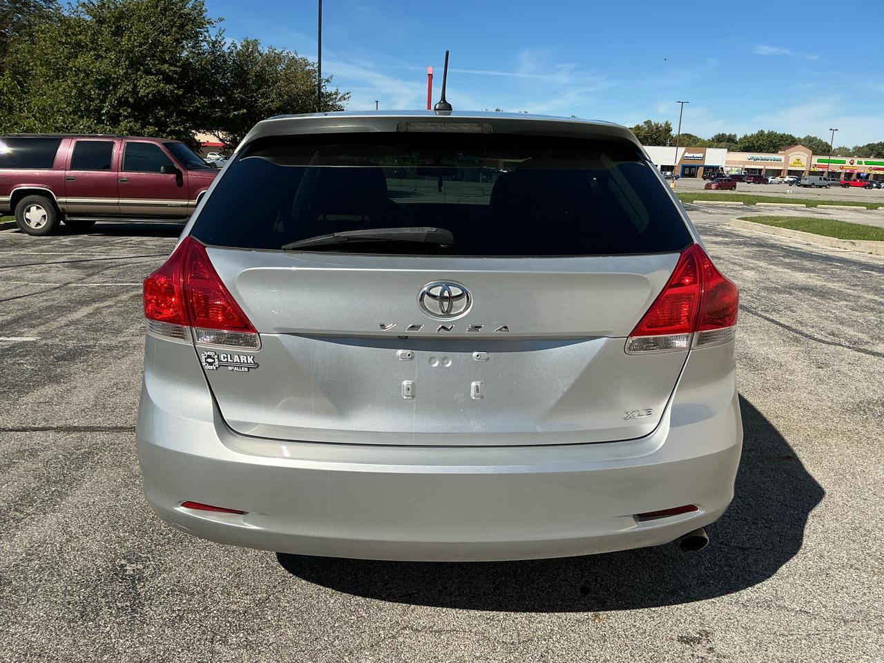 Toyota Venza LE I4 FWD 2012