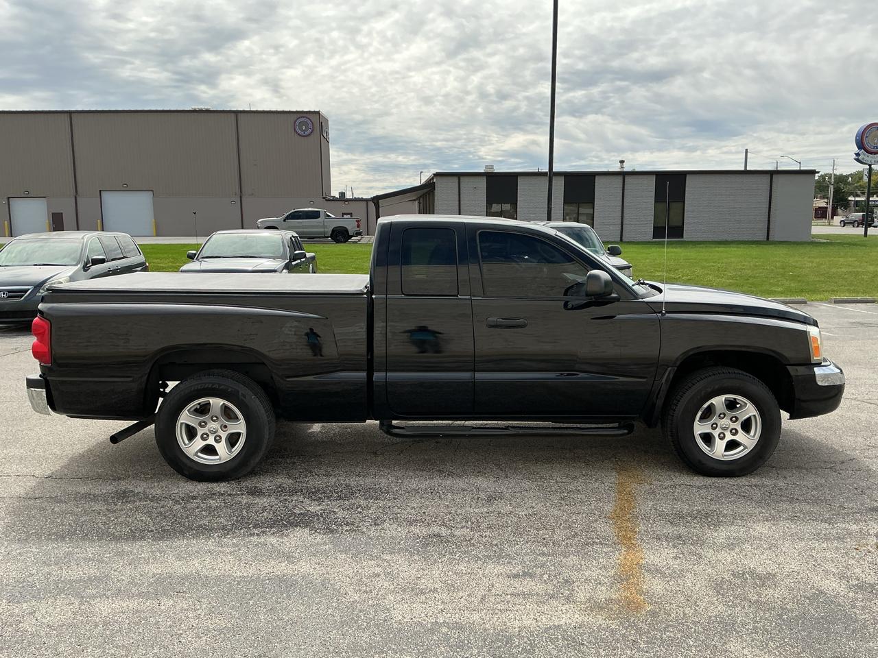 Dodge Dakota SLT Club Cab 4WD 2005