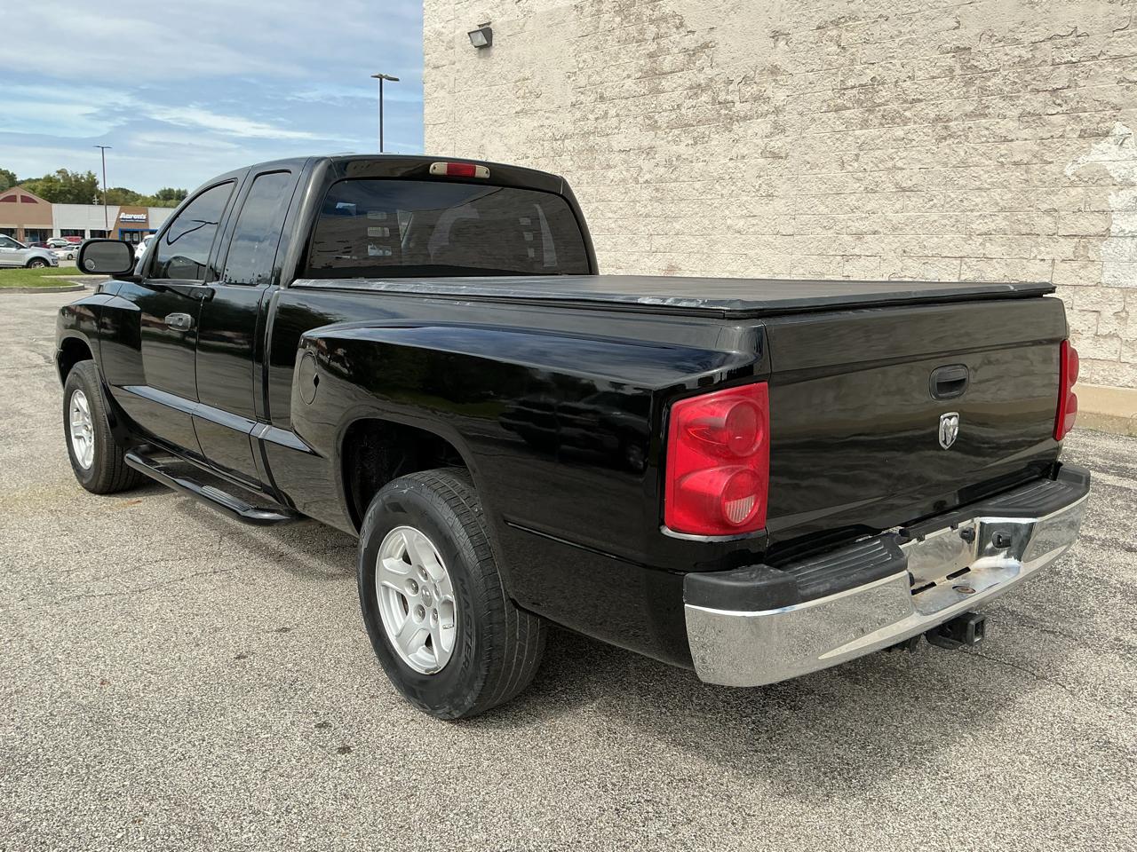 Dodge Dakota SLT Club Cab 4WD 2005