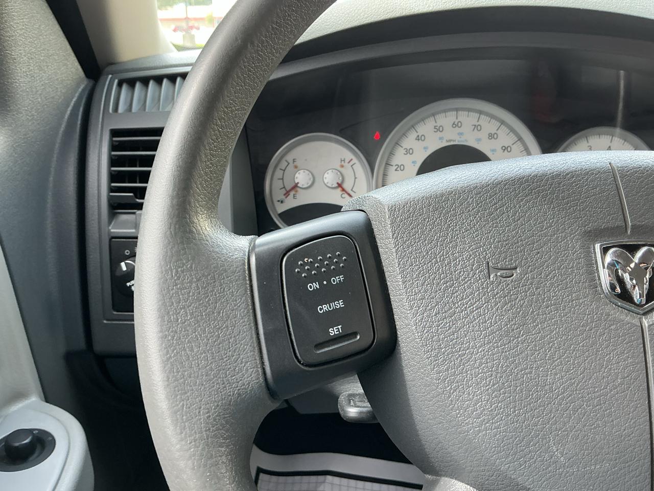 Dodge Dakota SLT Club Cab 4WD 2005