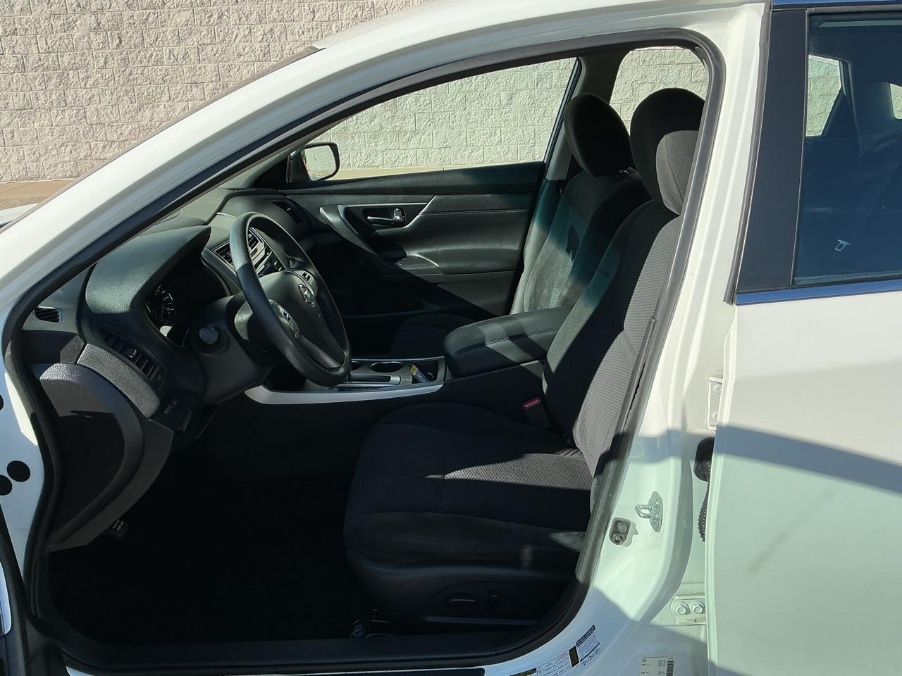 Nissan Altima photo 10