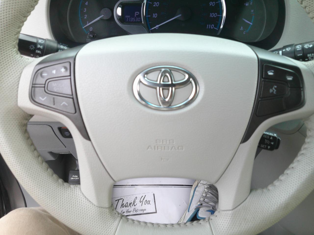 Toyota Sienna Limited 7-Pass V6 2011