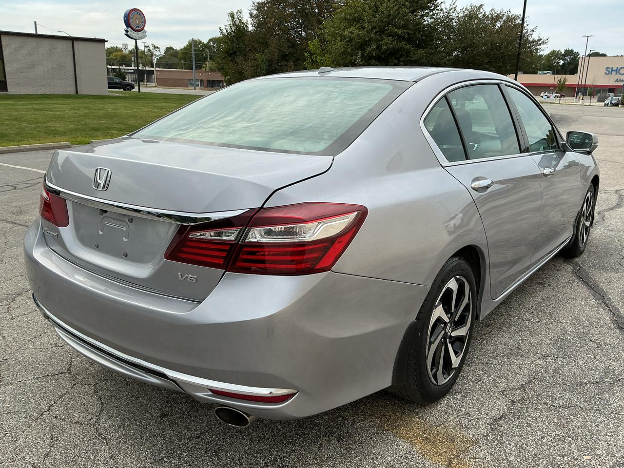 Honda Accord EX-L Sedan V6 CVT w/ Honda Sensing 6-Spd AT 2016