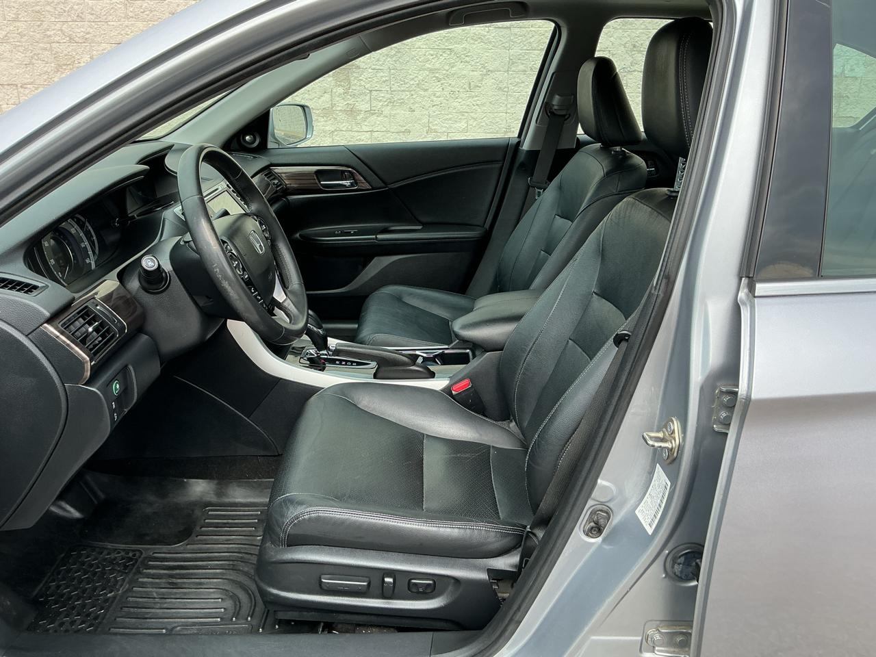 Honda Accord EX-L Sedan V6 CVT w/ Honda Sensing 6-Spd AT 2016