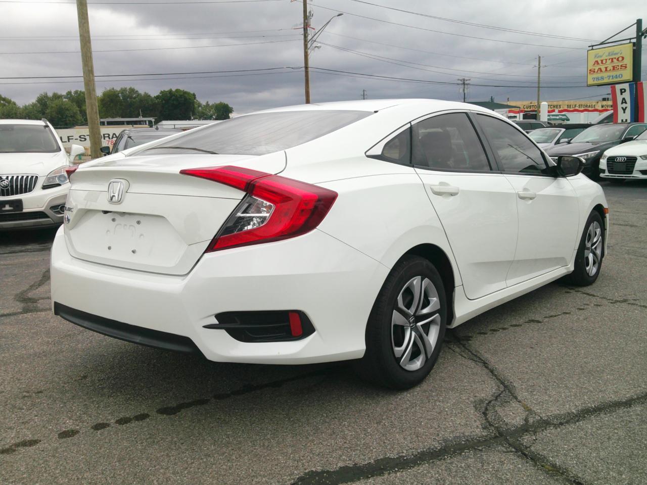 Honda Civic LX Sedan CVT 2016