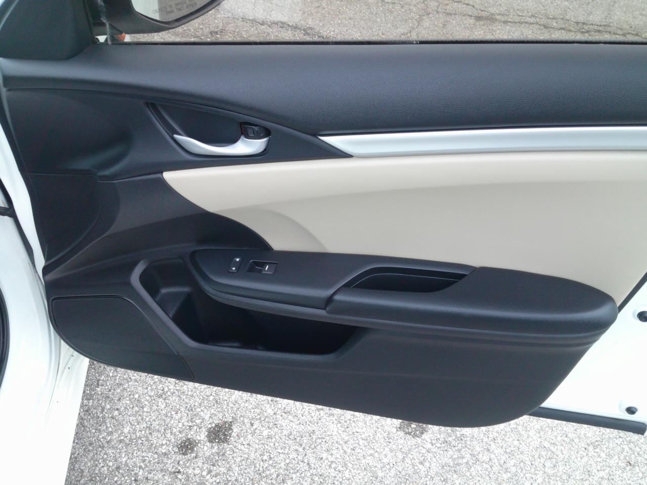 Honda Civic LX Sedan CVT 2016