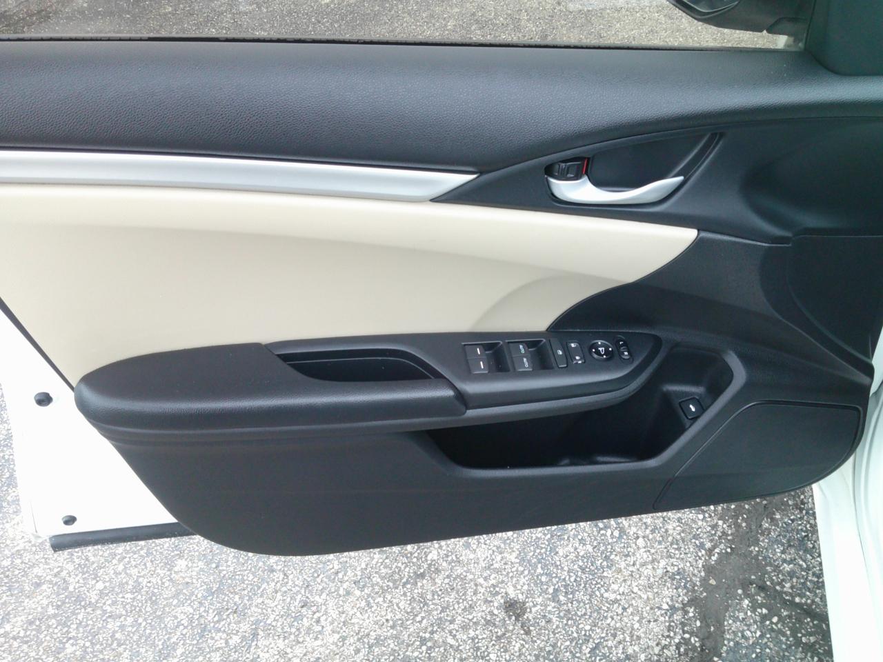 Honda Civic LX Sedan CVT 2016
