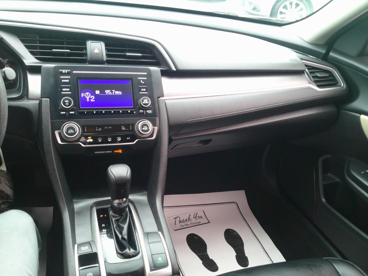 Honda Civic LX Sedan CVT 2016