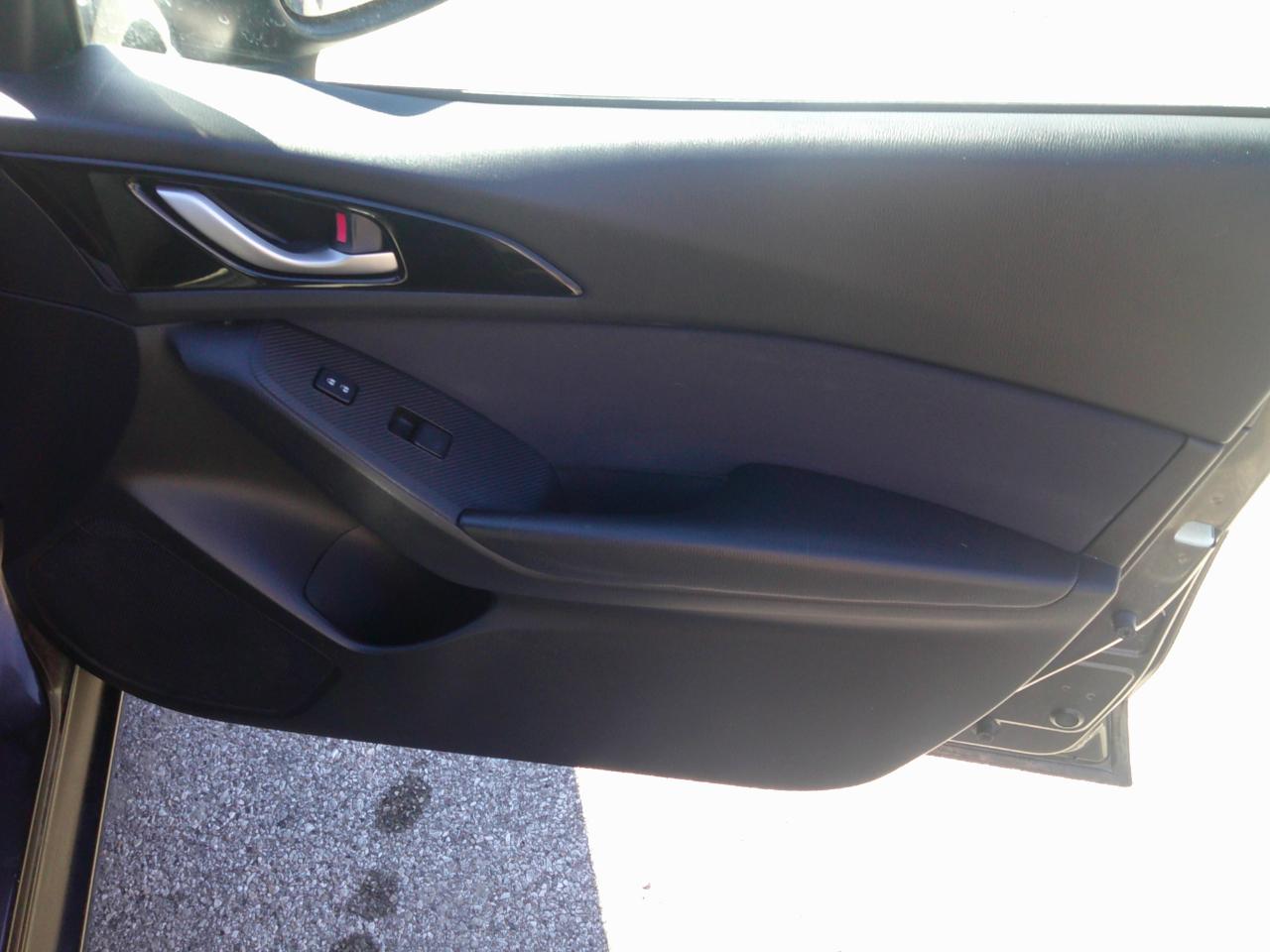 Mazda MAZDA3 i Touring AT 4-Door 2014