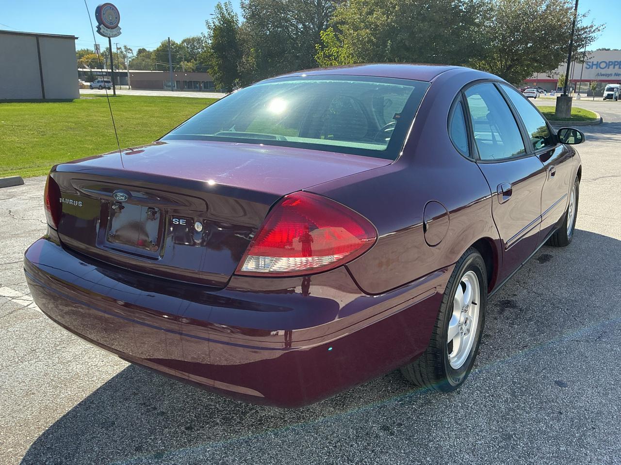Ford Taurus SE 2007