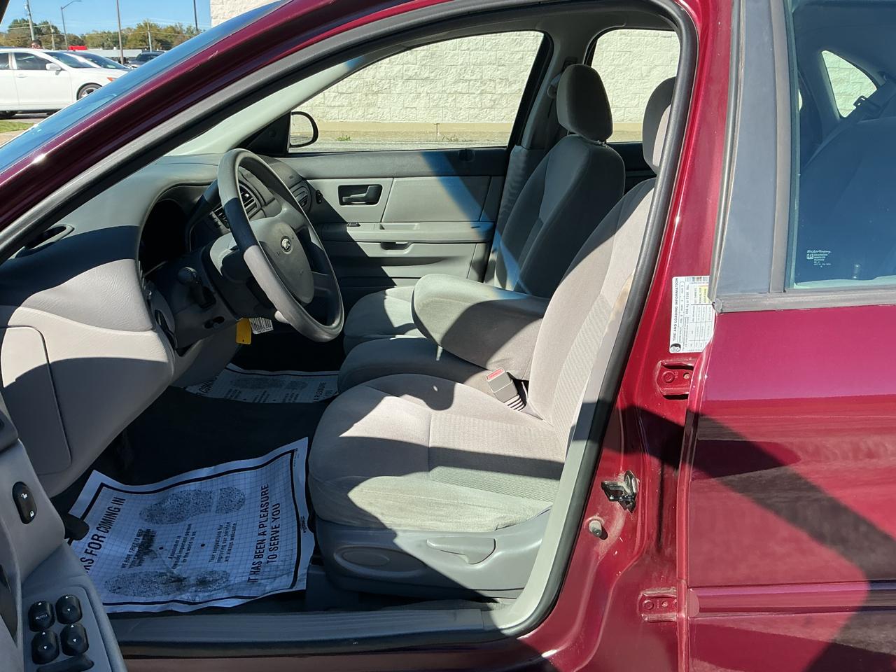 Ford Taurus SE 2007