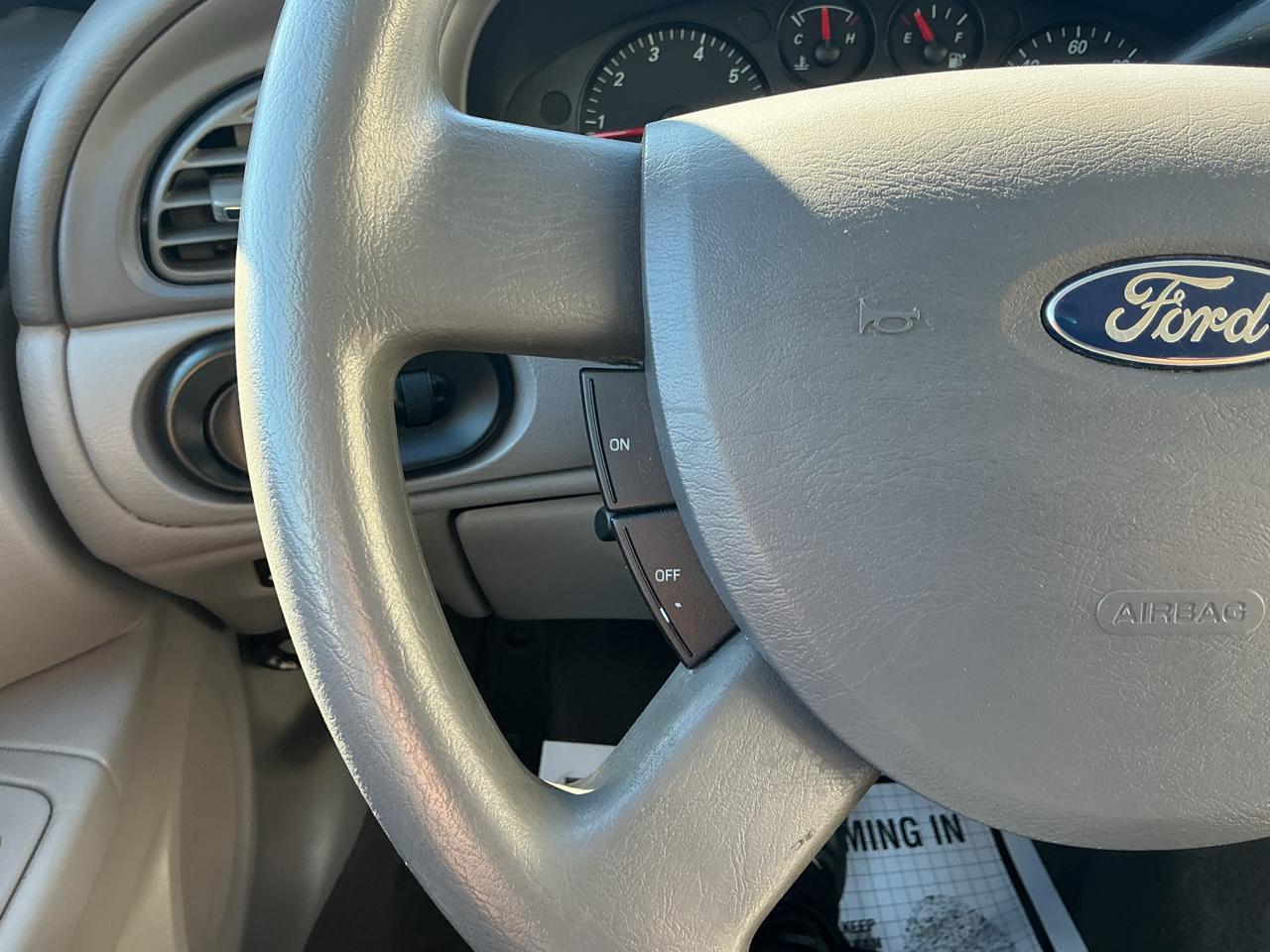Ford Taurus SE 2007