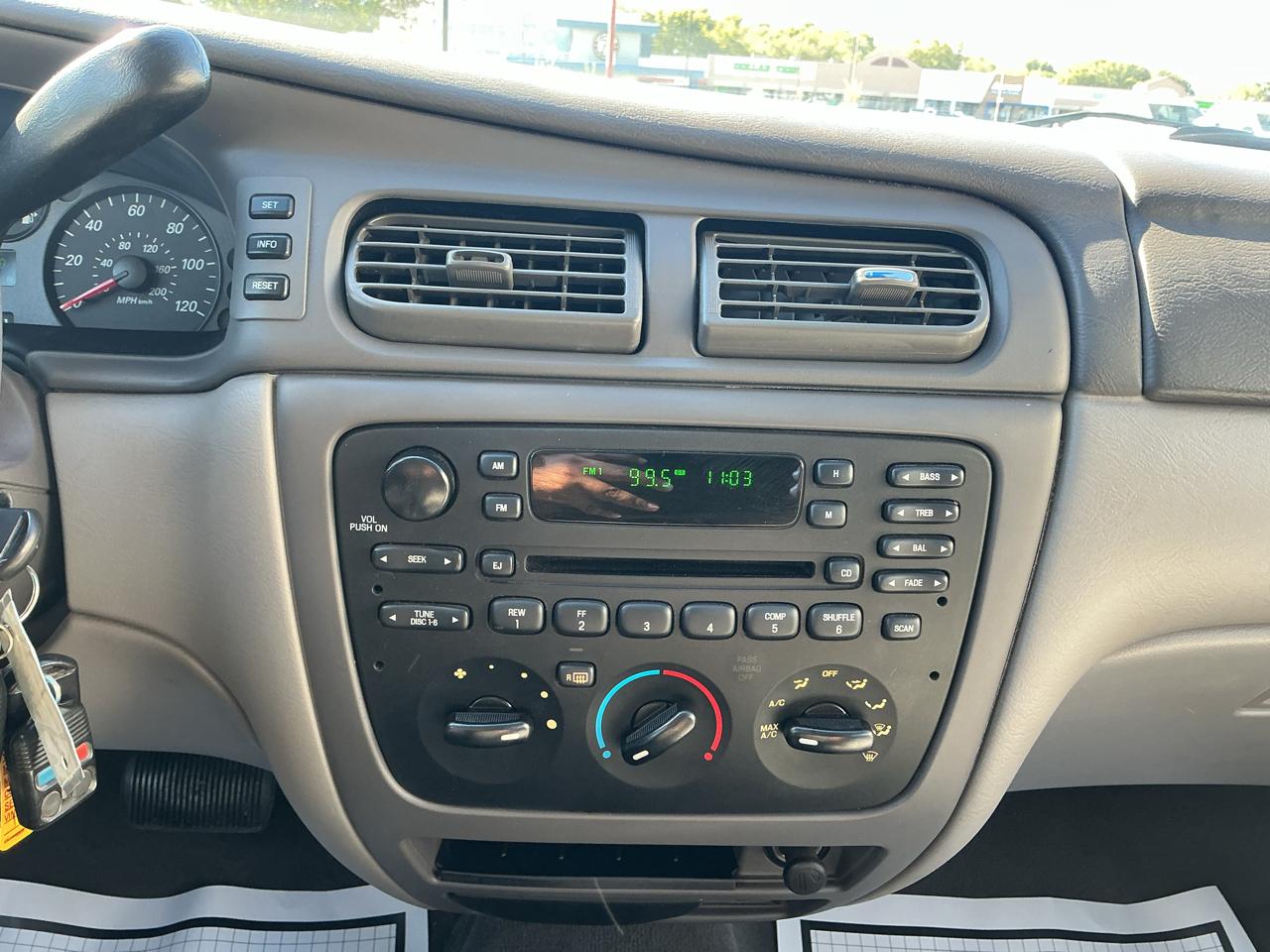 Ford Taurus SE 2007