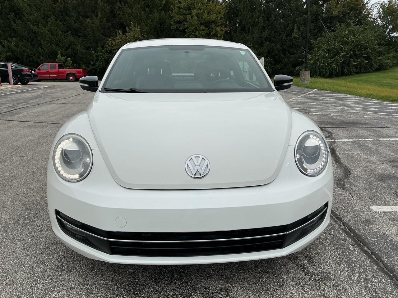 Volkswagen Beetle 2.0T Turbo 2012