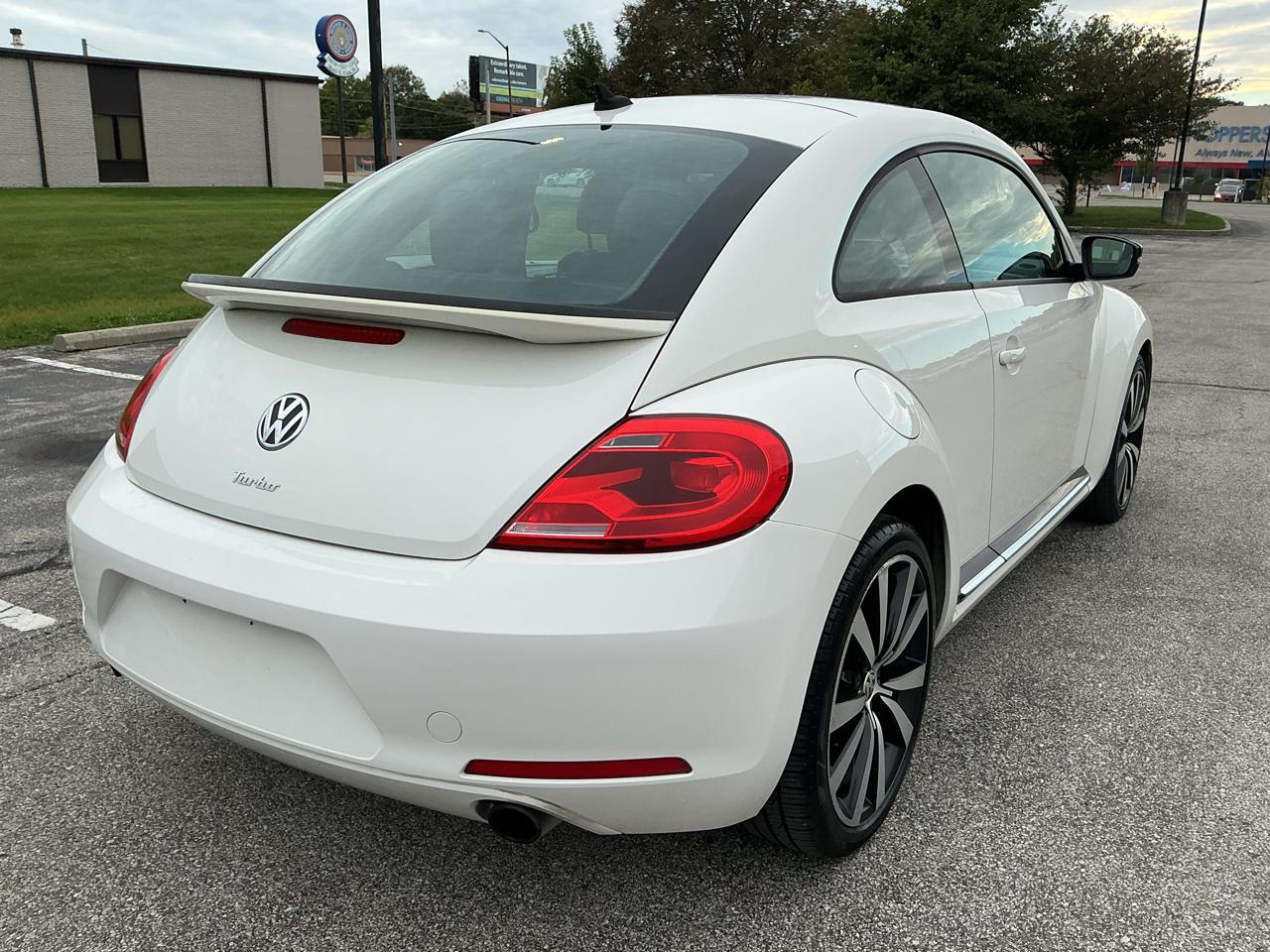 Volkswagen Beetle 2.0T Turbo 2012