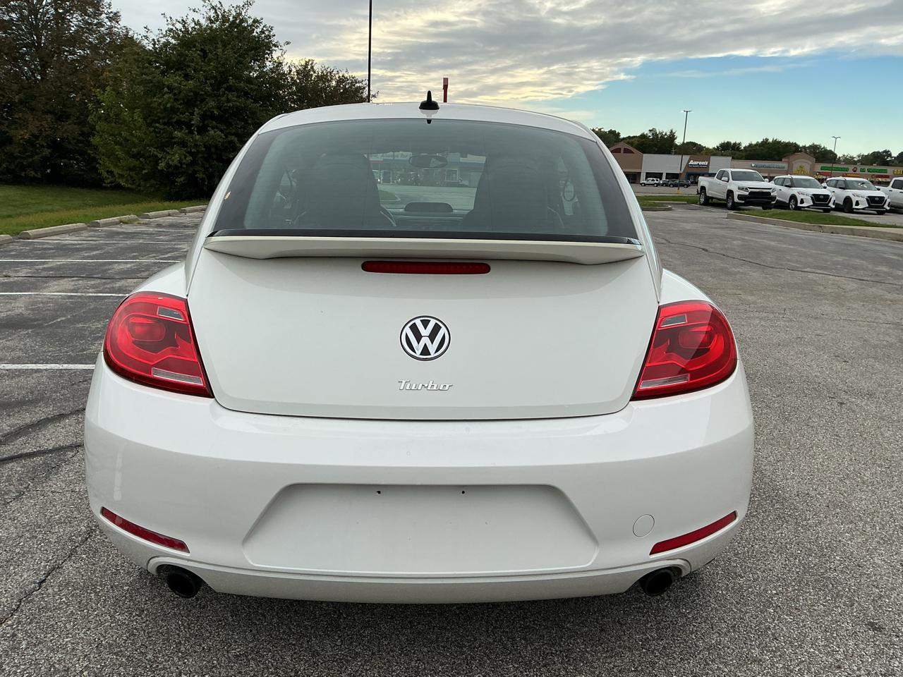Volkswagen Beetle 2.0T Turbo 2012